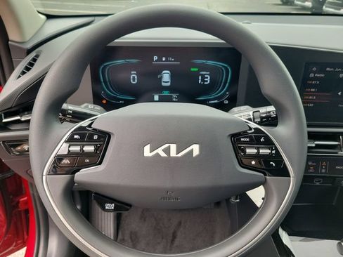 New 2026 Kia Niro LX FWD image 15