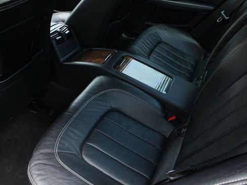 Used 2013 Mercedes-Benz CLS 550 w/ Premium I Pkg image 18