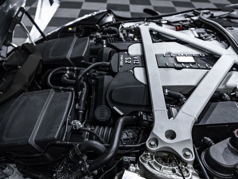 Used 2017 Aston Martin DB11 V12 image 40