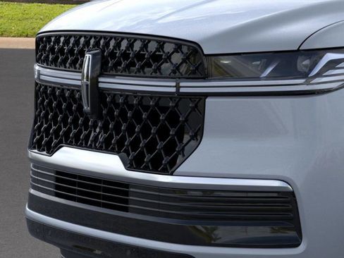 New 2025 Lincoln Navigator L Reserve w/ Jet Appearance Package image 17