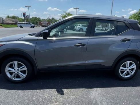 Used 2025 Nissan Kicks Play S FWD image 5