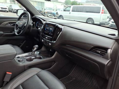 Certified 2023 Chevrolet Traverse LT w/ LT Premium Package AWD/4WD image 22