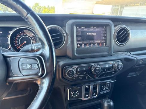 Used 2021 Jeep Wrangler Sport AWD/4WD image 19