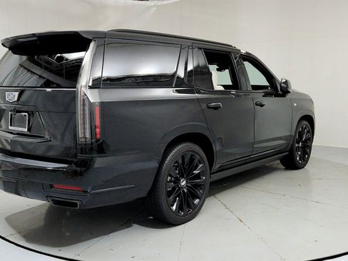 Certified 2026 Cadillac Escalade Platinum Sport w/ LPO, ONYX Package AWD/4WD image 8