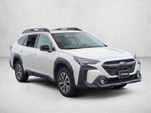 Certified 2023 Subaru Outback Premium image 3