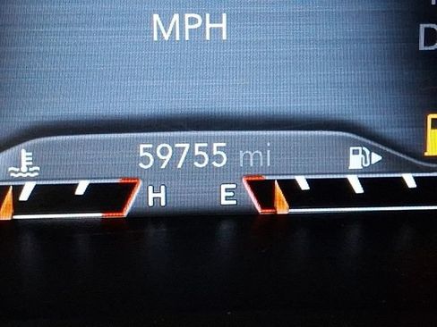 Used 2019 Jeep Cherokee Overland w/ Technology Group AWD/4WD image 21