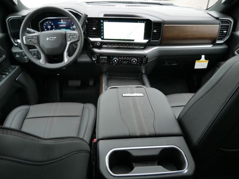 New 2026 Chevrolet Silverado 3500 High Country w/ High Country Premium Package AWD/4WD image 6