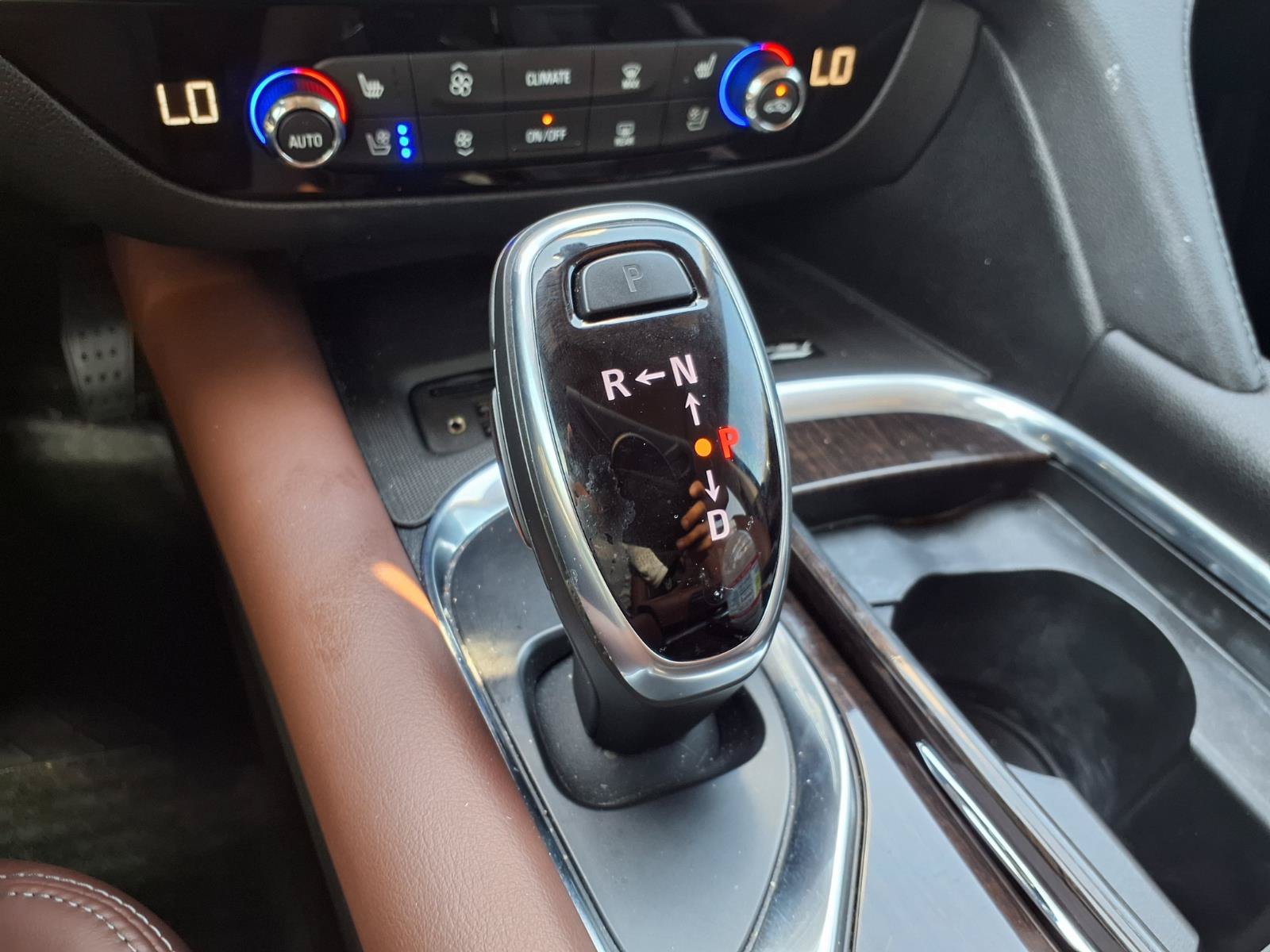 Used 2020 Buick Envision Essence FWD image 25