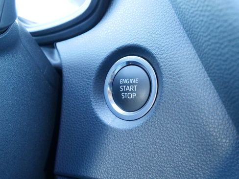 Used 2025 Toyota Corolla SE image 24