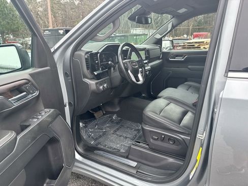Used 2024 GMC Sierra 1500 SLT AWD/4WD image 13