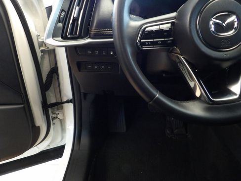 Certified 2025 MAZDA CX-70 Plug-In Hybrid w/ Premium Plus AWD/4WD image 18