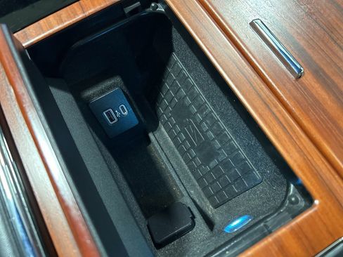 Used 2021 Lincoln Navigator Reserve image 22