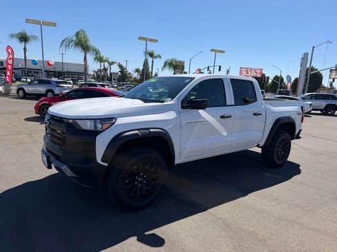 Used 2023 Chevrolet Colorado Trail Boss w/ Technology Package AWD/4WD image 3