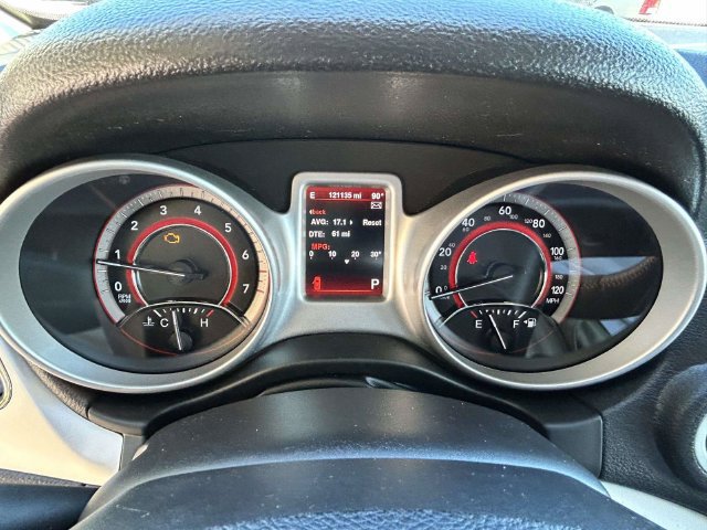 Used 2015 Dodge Journey R/T w/ Flexible Seating Group FWD image 34