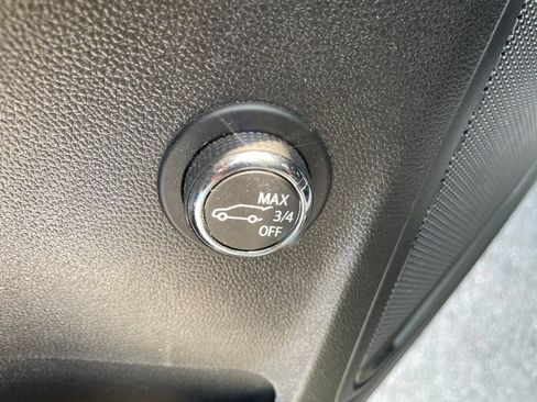 Used 2023 Buick Envision Preferred FWD image 16