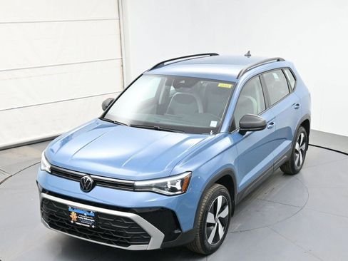 Certified 2025 Volkswagen Taos S w/ Taos Adventure Package image 17