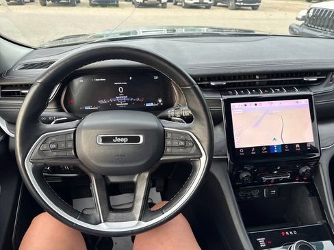 Used 2022 Jeep Grand Cherokee Limited AWD/4WD image 10