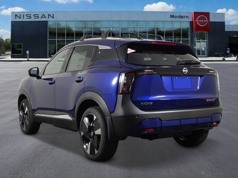 New 2026 Nissan Kicks SR w/ Cold Weather Package AWD/4WD image 3