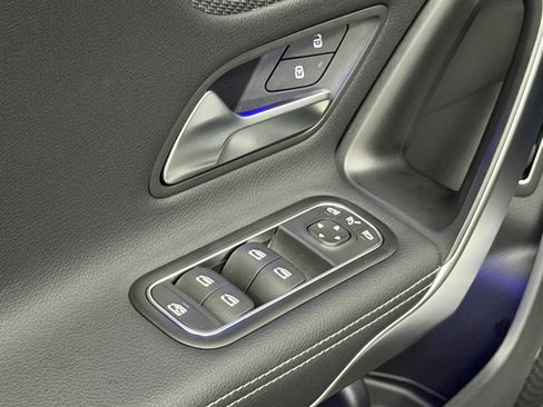 Certified 2025 Mercedes-Benz CLA 250 4MATIC image 21