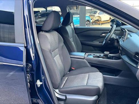 Certified 2024 Nissan Rogue SV image 9