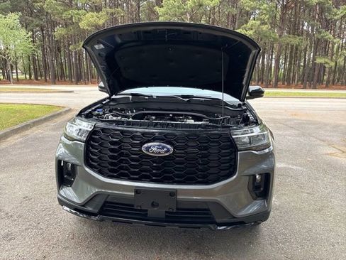 Used 2025 Ford Explorer ST-Line AWD/4WD image 20