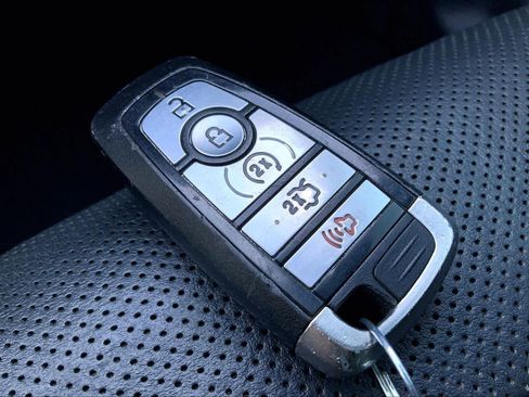 Used 2019 Ford Mustang Premium image 13