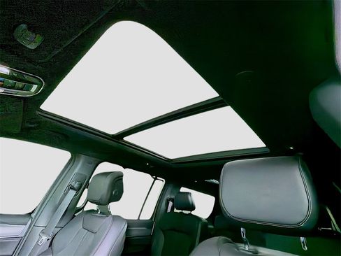 Used 2023 Jeep Wagoneer Series II w/ Convenience Group I image 15