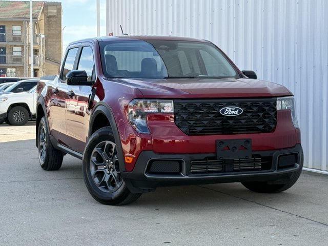 Used 2025 Ford Maverick XLT w/ XLT Luxury Package AWD/4WD image 2