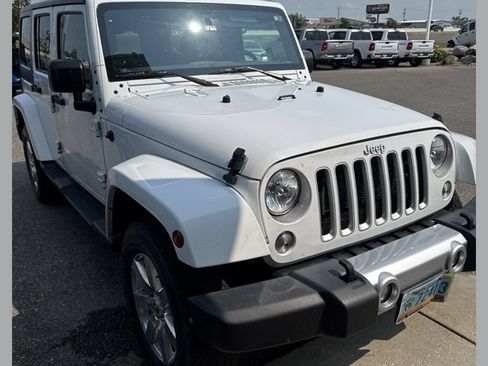 Used 2017 Jeep Wrangler Unlimited Sahara w/ Connectivity Group AWD/4WD image 1