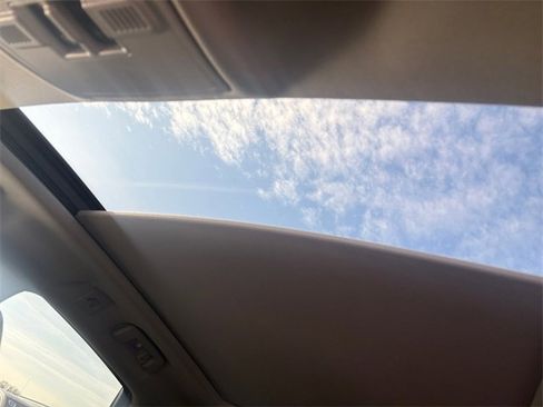 Used 2015 Cadillac SRX Luxury w/ Trailering Package image 24