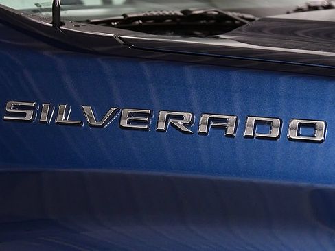 Used 2023 Chevrolet Silverado 1500 LT AWD/4WD image 10