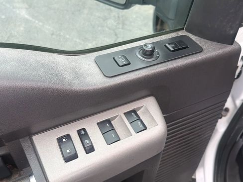 Used 2016 Ford F250 Lariat w/ Lariat Interior Package AWD/4WD image 10