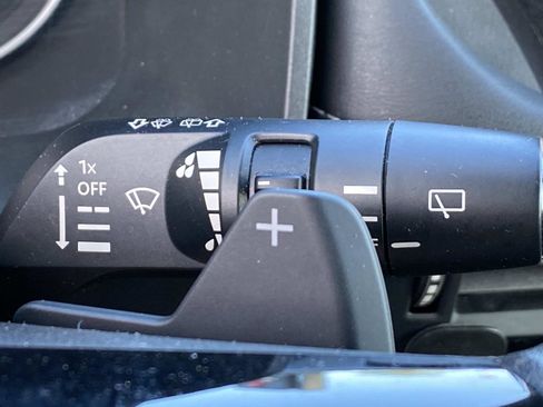 Used 2021 Nissan Rogue S AWD/4WD image 19
