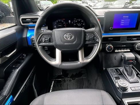 Used 2024 Toyota Tacoma TRD Off-Road AWD/4WD image 17