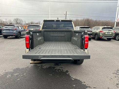 Used 2024 Toyota Tacoma TRD Sport image 11