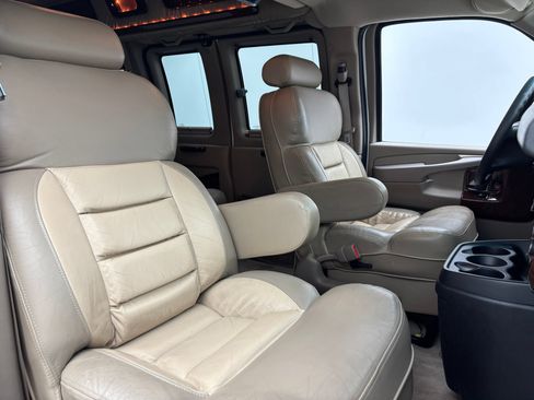 Used 2012 Chevrolet Express 1500 RWD image 23