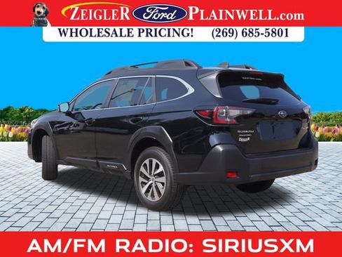 Used 2023 Subaru Outback Premium image 3