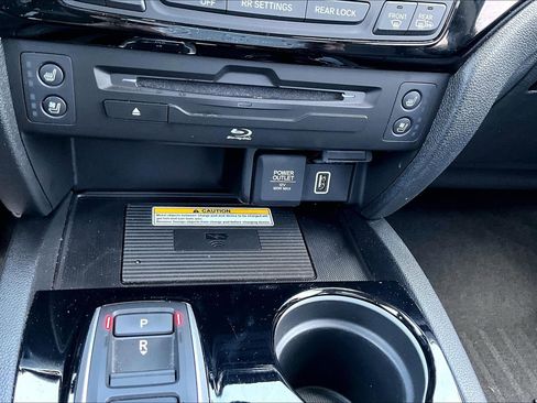 Used 2021 Honda Pilot Elite image 16