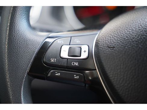 Used 2016 Volkswagen Passat 1.8T S image 19