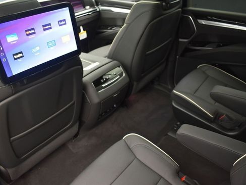 Certified 2026 Cadillac Escalade ESV Sport w/ Touring Package AWD/4WD image 24