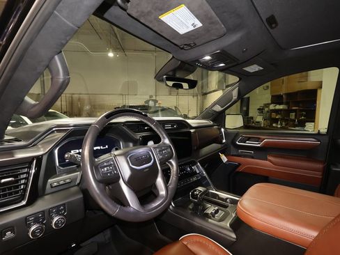 Certified 2024 GMC Sierra 1500 Denali Ultimate AWD/4WD image 9