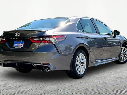 Used 2024 Toyota Camry SE FWD image 7