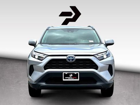 Used 2024 Toyota RAV4 LE AWD/4WD image 3