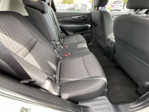 Certified 2020 Nissan Rogue S image 25