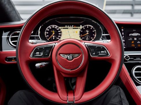 Used 2022 Bentley Continental GT image 44