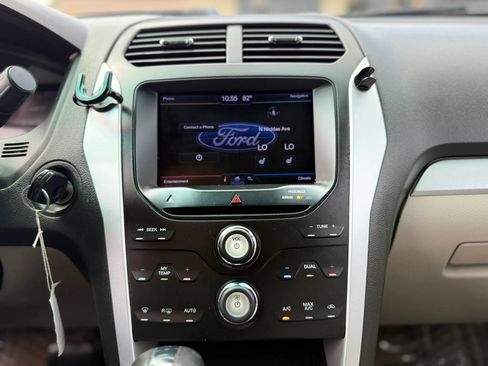 Used 2013 Ford Explorer XLT FWD image 17