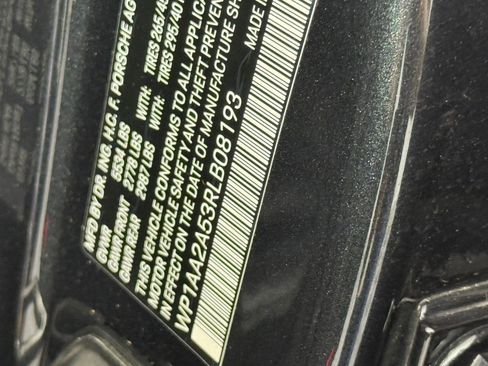 Used 2024 Porsche Macan image 31