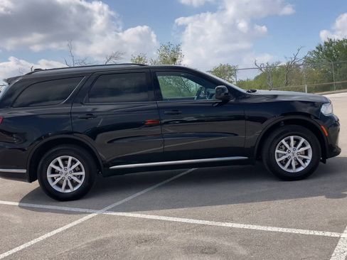 Used 2024 Dodge Durango SXT image 9
