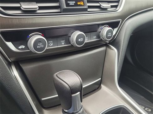 Used 2022 Honda Accord LX image 20