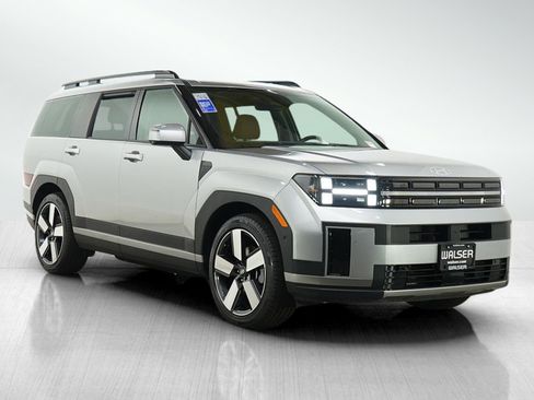 Used 2025 Hyundai Santa Fe Limited image 7